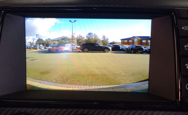 installation-jaguar-factory-style-reverse-cam