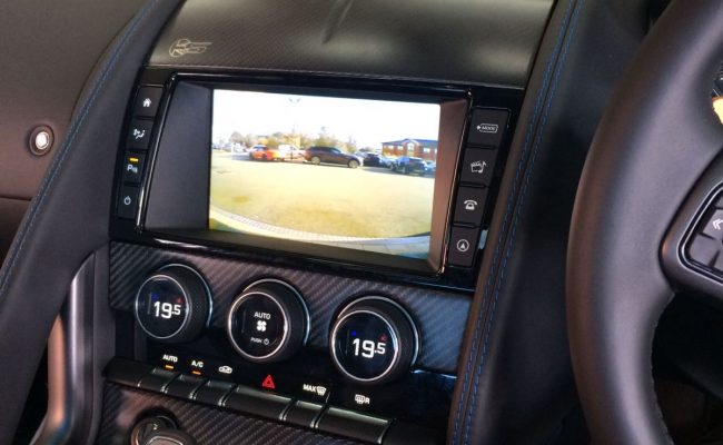 jaguar-screen-rev-cam-image