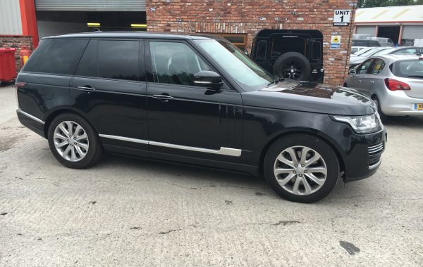 Cat5 insurance approved tracking system Range Rover