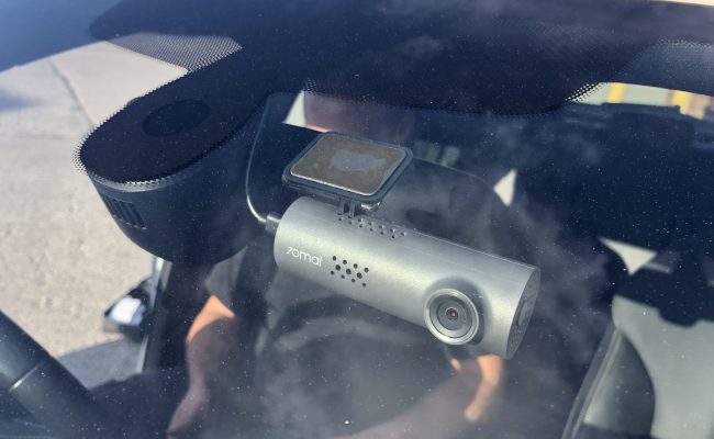 front-wifi-70mai-dash-cam-fitting
