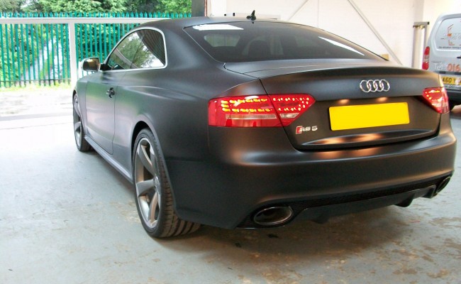 audi-rs5-rear-lrg