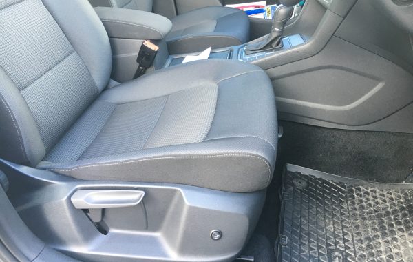 VW Golf Front heated seats