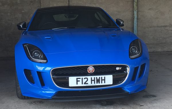 Jaguar F-Type factory style reverse camera
