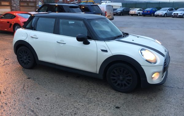 BMW Mini 5DR heated seat fitting