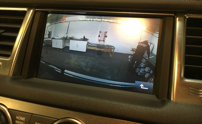 reverse-camera-range-rover-sport