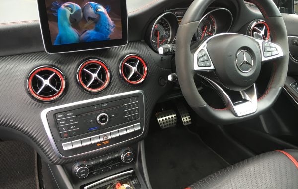 Mercedes video in motion adaptation