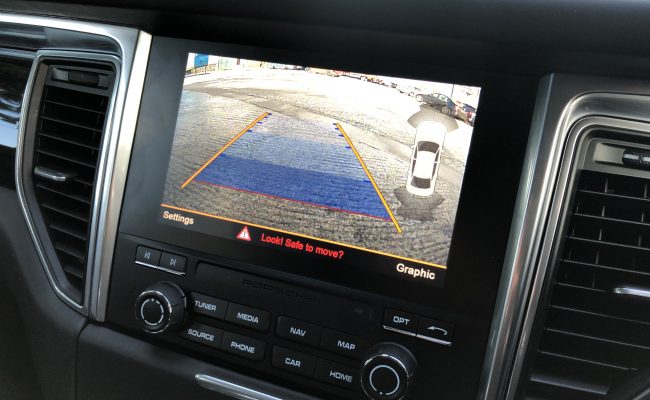 porsche-macan-pcm4-reverse-camera