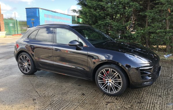 Macan GTS front & rear parking cameras