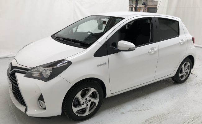 white-yaris-toyota-parking-sensors